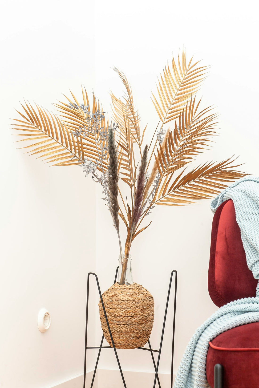 Metal Plant Stands for Flower Pots: What to Check Before Buying