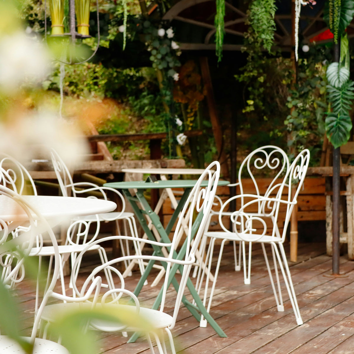 White Metal Plant Stands: How to Style a Light and Airy Plant Corner