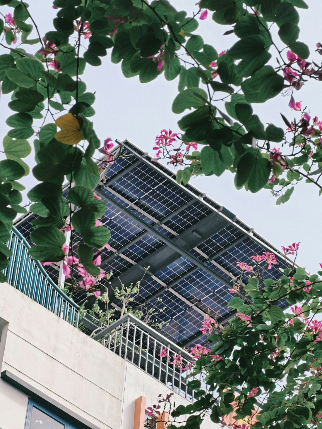 How to Place Solar Garden Statues for Better Daytime Display and Evening Ambience