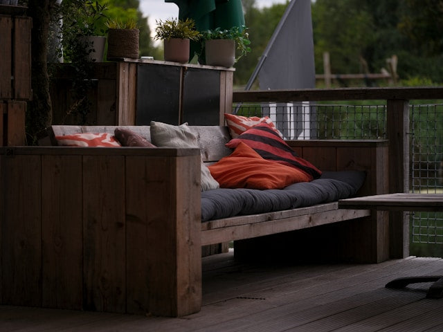 How to Create a Comfortable Outdoor Relaxation Space