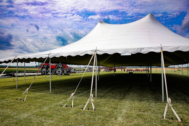How to Select the Right Event Tent Size