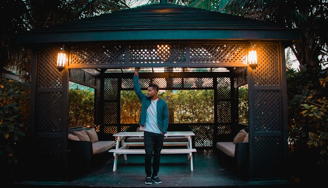 Hardtop Gazebo vs Soft Top Gazebo: Understanding the Difference
