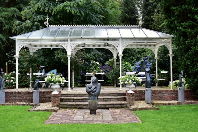 Pergola vs Gazebo: Which Outdoor Structure Is Better