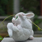 Garden Statues Bunny Decor Resin Flower Rabbit Figurine Cute Fairy Garden Decor Outdoor Statues for Patio Yard Porch Balcony Gifts for Women Mom Grandma White