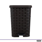 Superio Mini Trash Can with Foot Pedal Small Outdoor Garbage Can with Lid, 1.5 Gallon Plastic Waste Basket for Bathroom, Bedroom, Kitchen, Office, Patio (Wicker Brown 6 QT.)