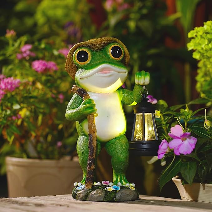 Solar Frog Garden Decor with Lantern Outdoor Statue for Patio Pathway Frog Figurine for Yard Decoration Lawn Ornament Gardening Gifts for Women Mom Grandma