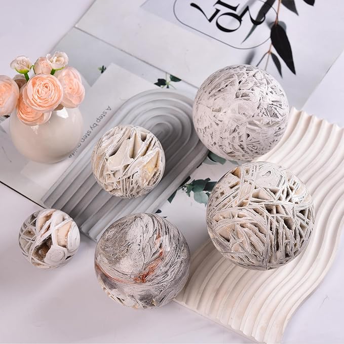 JIC Gem Natural Mexican White Agate Crystal Sphere Crystal Decorative Ball with Wooden Stand Meditation Balls for Witchcraft Reiki Gift 50-60mm