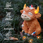 Solar Garden Statue Highland Cow Figurine with Funny Gnomes Garden Outdoor Decor for Yard Patio Lawn Christmas Housewarming Gifts for Women,Mom,Grandma (Yellow)