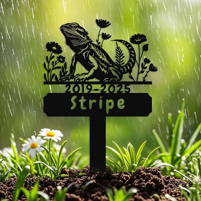 Custom Lizard Grave Marker,Personalized Pet Gecko Memorial Garden Stake,Pet Memorial Gift,Remembrance Stake,Loss of Lizard Gecko Iguana,Sympathy Sign Lizard 14inch