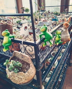 LANDOR Set of 3 Cute Frog Figurines Hanging Animal Statue,Resin Pot Climbing Sculpture Outdoor Statues Ornaments Décor for Flower potFence, Yard Art Patio Lawn House (3 frogs)